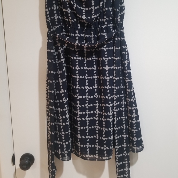 Banana Republic Navy and Beige dress - Picture 6 of 10